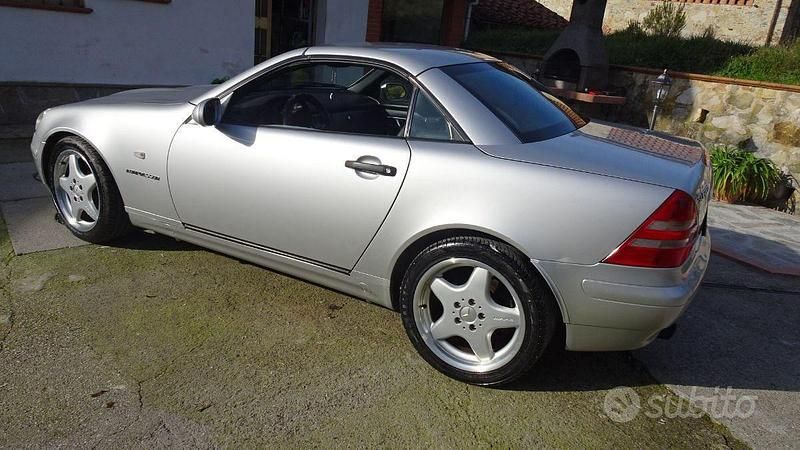 Usata Mercedes SLK200 192 CV (141 kW) 1998 Grigio Cabrio