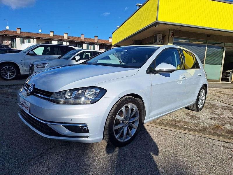 Argento metallizzato Usata 2018 VW Golf VII Highline Tre volumi | 19.500 € (Cara) - Immagine 1/4