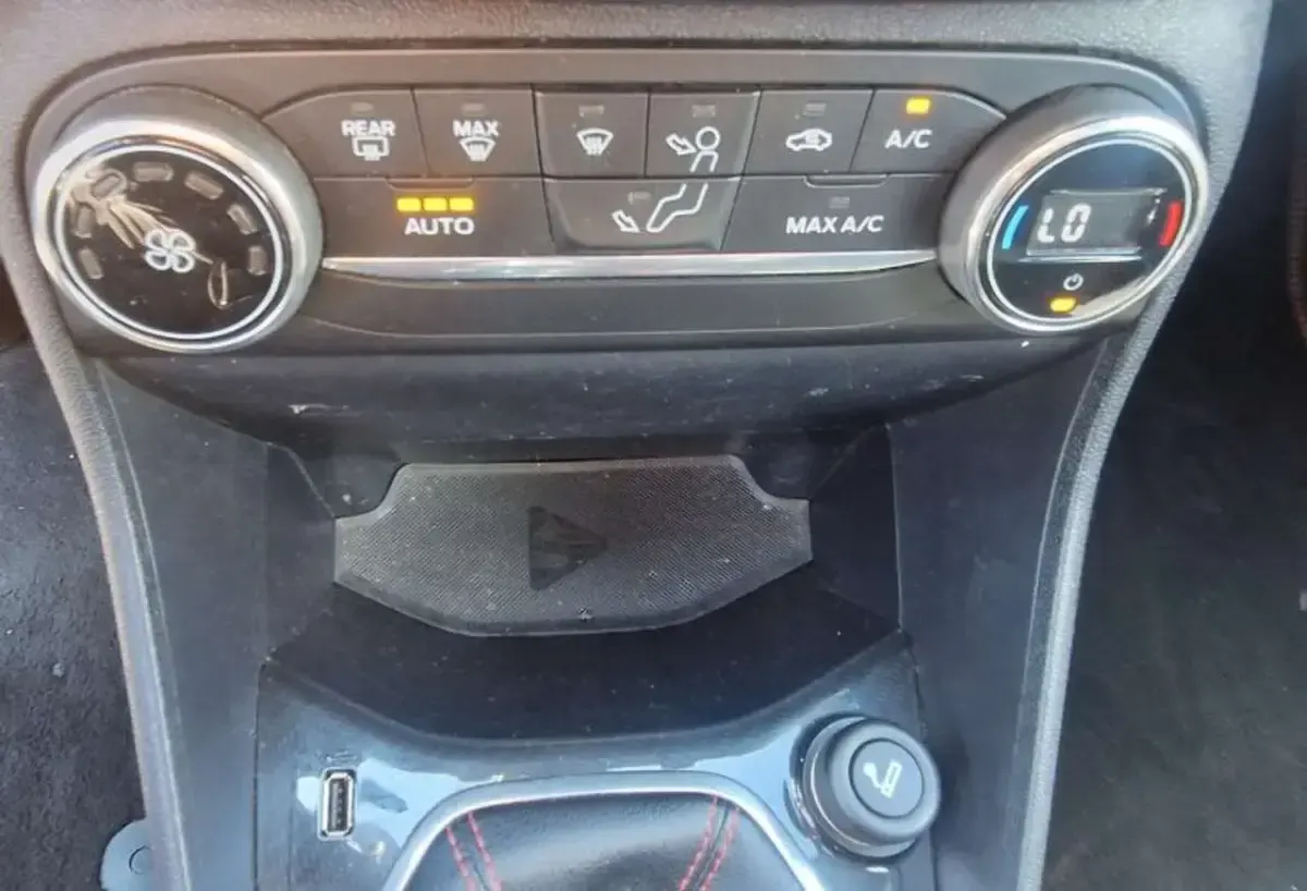 Usata Ford Fiesta ST-Line 86 CV (63 kW) 2020 Nero Utilitaria