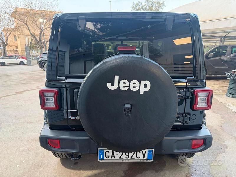 Usata Jeep Wrangler Sahara 200 CV (147 kW) 2020 Nero SUV