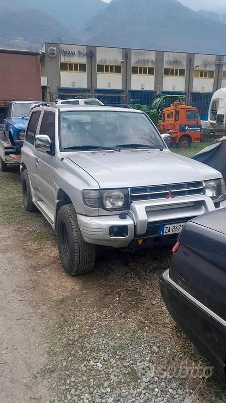 Usata Mitsubishi Pajero 1998 Grigio SUV