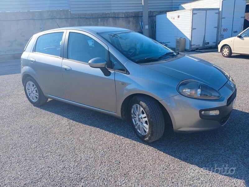 Usata Fiat Punto Evo Emotion 95 CV (69 kW) 2011 Grigio Utilitaria