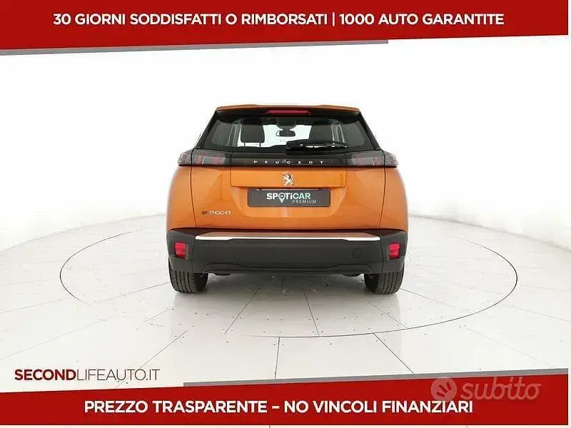 Begagnad Peugeot e-2008 Active 56 kW (77 HK) 2021 SUV