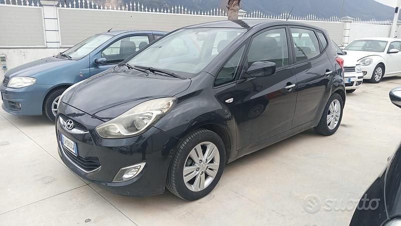 Begagnad Hyundai i20 90 HK (66 kW) 2012 Blå Halvkombi