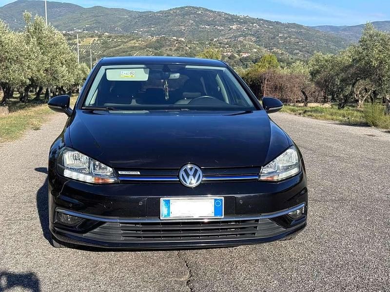 Usata VW Golf VII Highline 110 CV (80 kW) 2017 Berlina