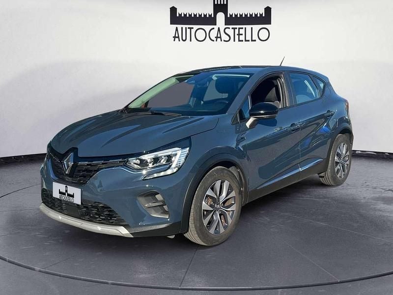 Usata Renault Captur Zen 101 CV (74 kW) 2020 Blu marine SUV