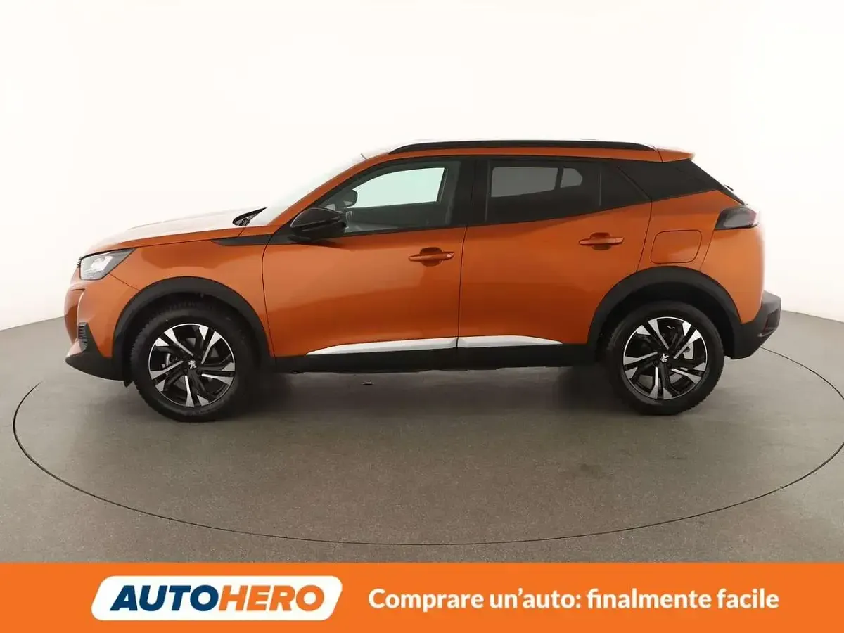 Usata Peugeot 2008 Allure 131 CV (96 kW) 2023 Arancione SUV