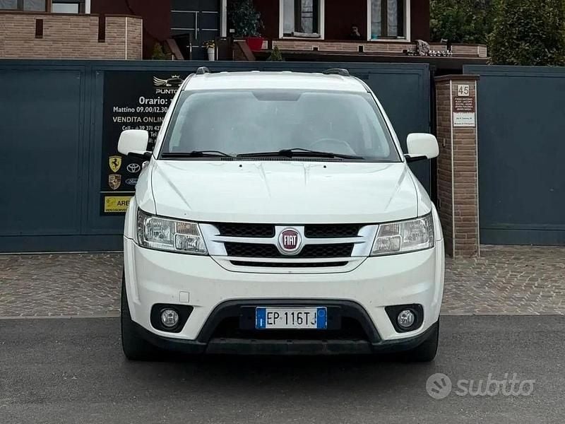 Usata Fiat Freemont Lounge 140 CV (102 kW) 2013 Bianco SUV