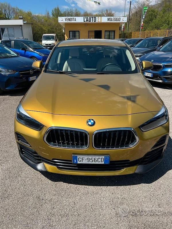 Usata BMW X2 Efficient Dynamics 190 CV (139 kW) 2021 Oro SUV