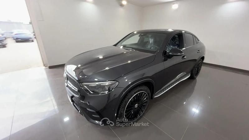 Gray Nuova 2025 Mercedes GLC220 Advanced Coupé | 73.490 € (Buon prezzo) - Immagine 1/4