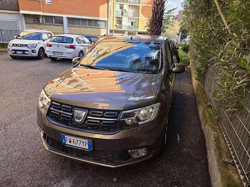 Usata Dacia Sandero 73 CV (53 kW) 2019 Marrone Berlina
