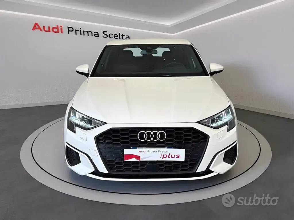 Usata Audi A3 Advanced 110 CV (80 kW) 2023 Bianco ibis Berlina