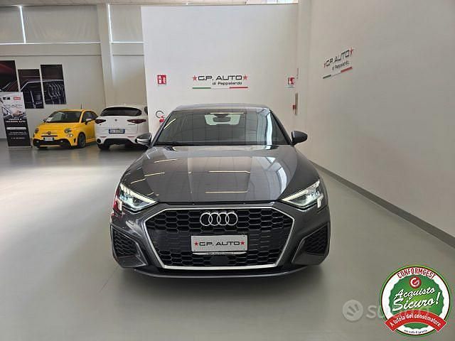 Usata Audi A3 S-Line 150 CV (110 kW) 2023 Grigio Berlina