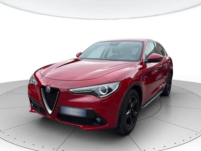 Usata Alfa Romeo Stelvio Super 180 CV (132 kW) 2017 Rosso SUV