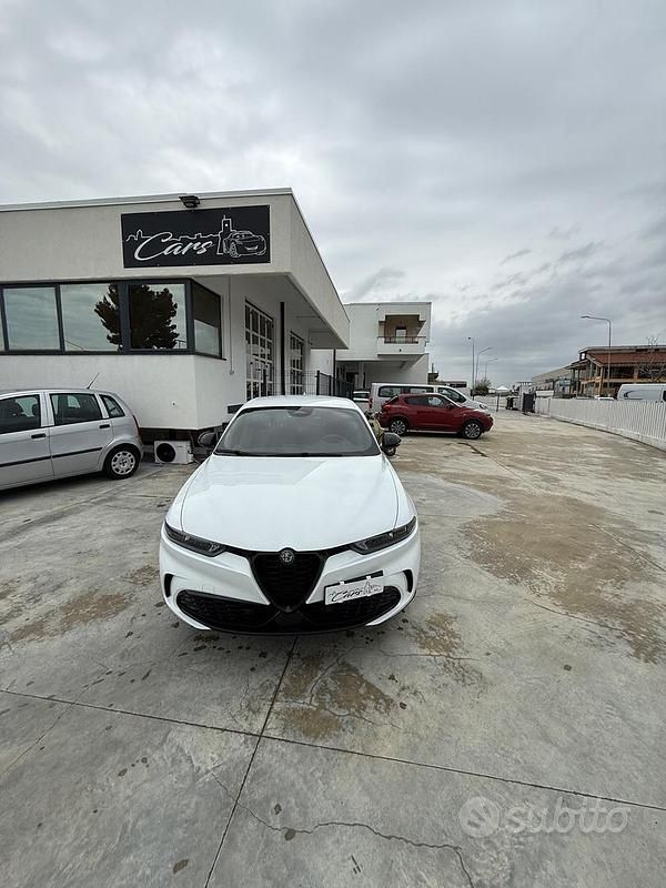 Usata Alfa Romeo Tonale Sprint 130 CV (95 kW) 2023 Bianco SUV