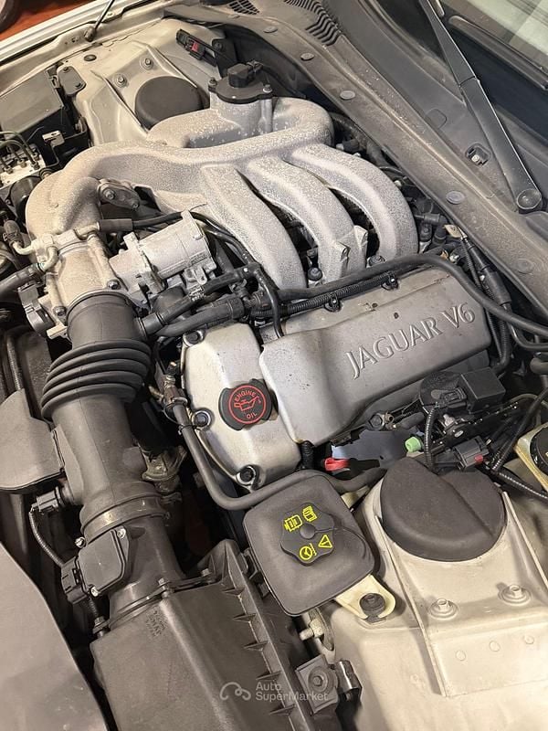 Usata Jaguar S-Type S 238 CV (175 kW) 2000 Argento Berlina