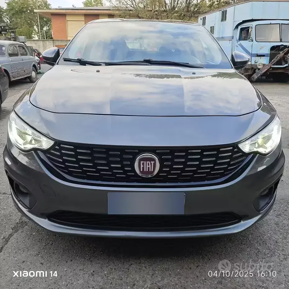 Usata Fiat Tipo 120 CV (88 kW) 2017 Grigio Utilitaria