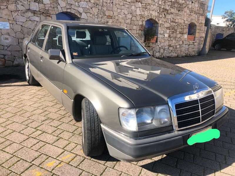 Usato 1989 Mercedes E200 2.0 Benzin 122 CV (6.100 €)