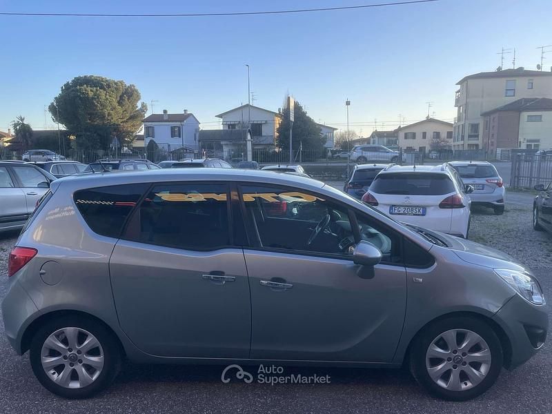 Usata Opel Meriva 120 CV (88 kW) 2013 Grigio Monovolume