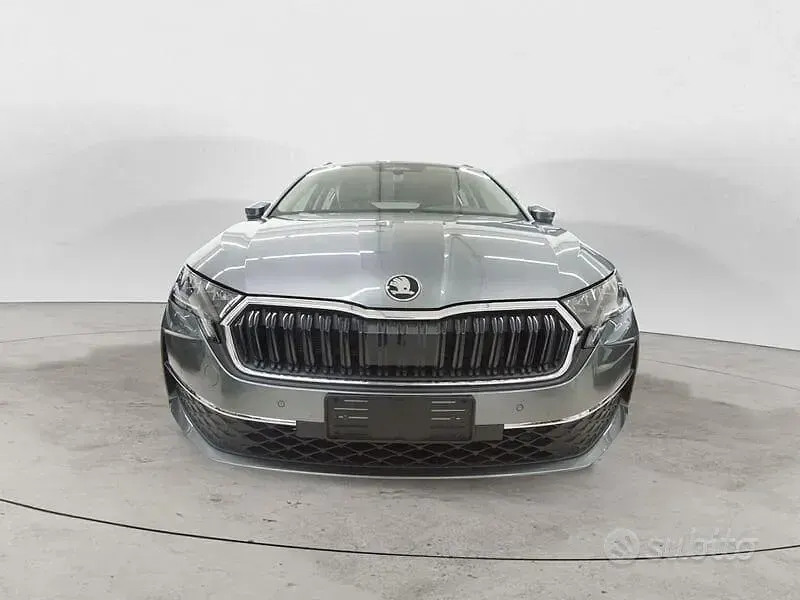 Uusi Skoda Octavia Executive 150 HP (110 kW) 2026 Harmaa Farmari
