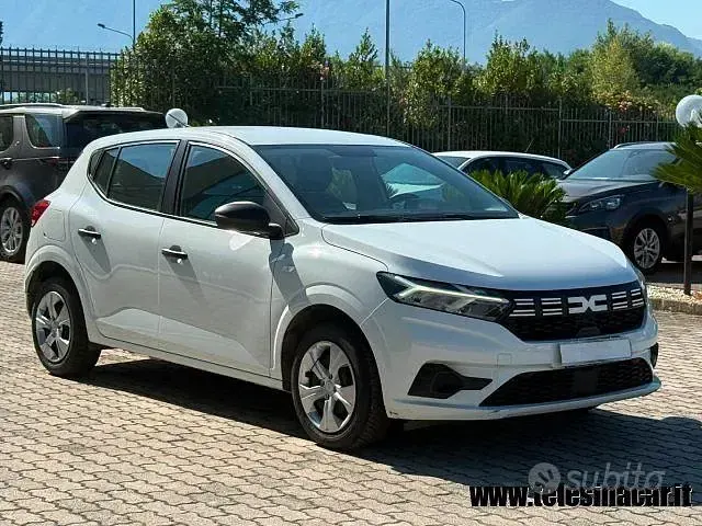 Usata Dacia Sandero Essentiel 101 CV (74 kW) 2023 Bianco Berlina