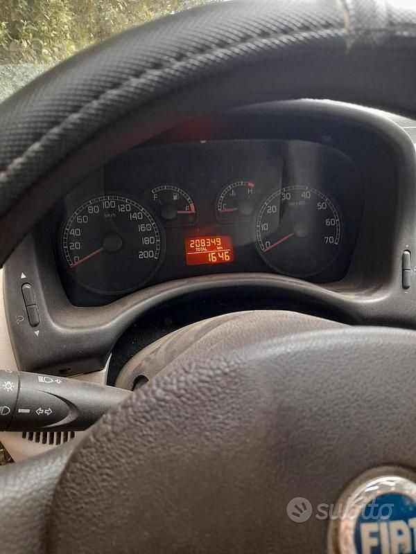 Usata Fiat Punto 2005 Utilitaria
