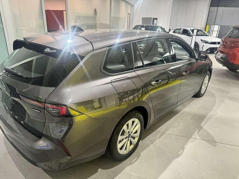 Nuova Opel Astra 136 CV (100 kW) 2025 Grigio Station wagon