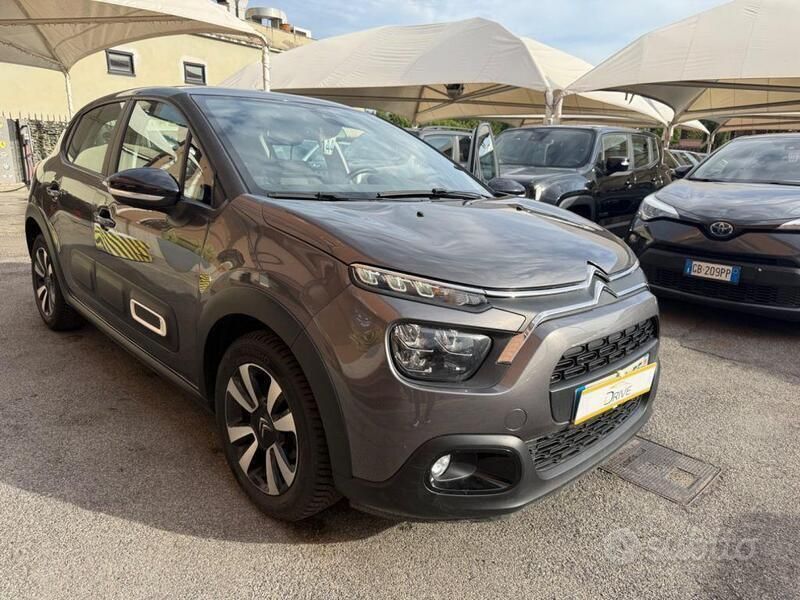 Grigio scuro Usata 2021 Citroën C3 Shine Due volumi | 9990 € (Ottimo prezzo) - Immagine 1/4