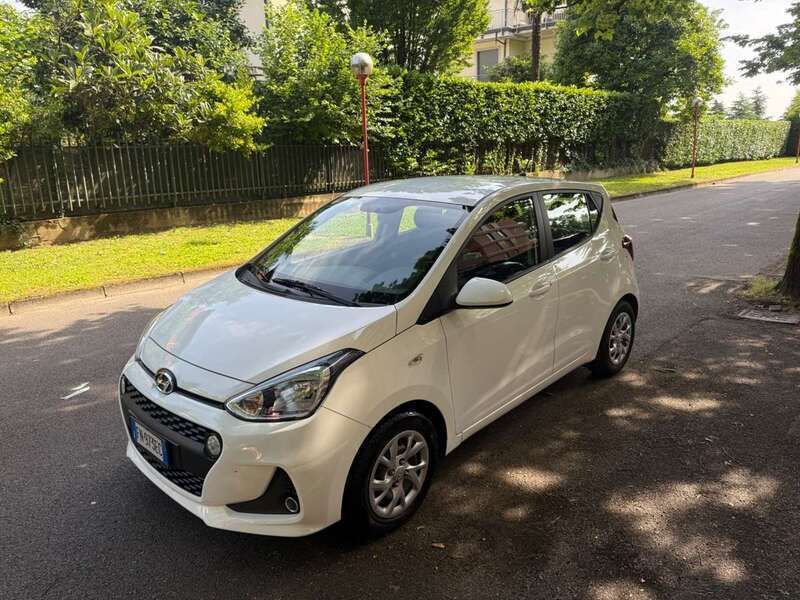 Bianco Usata 2019 Hyundai i10 Prime Due volumi | 6900 € (Super prezzo) - Immagine 1/4