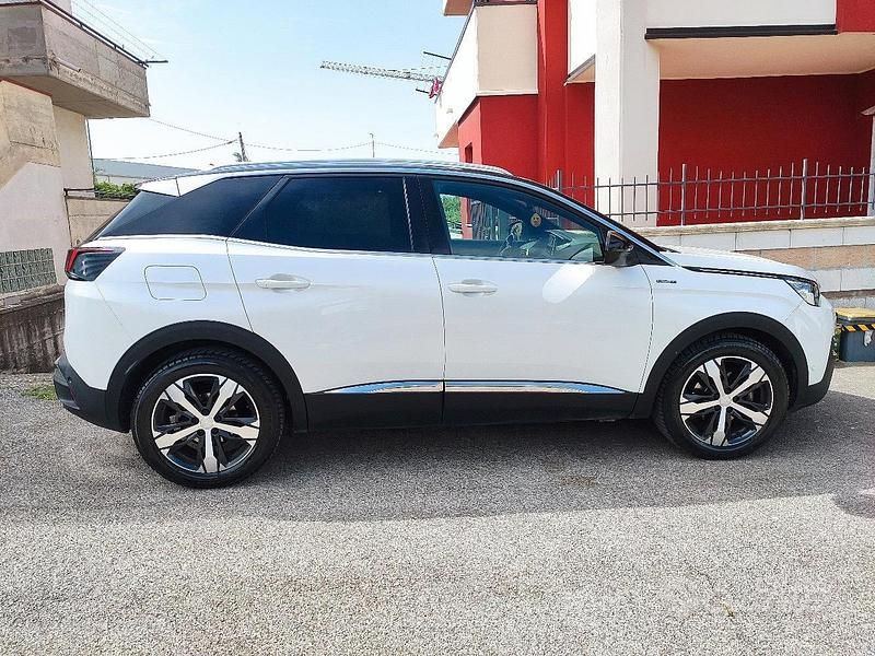 Usata Peugeot 3008 GT-line 120 CV (88 kW) 2017 Bianco Berlina