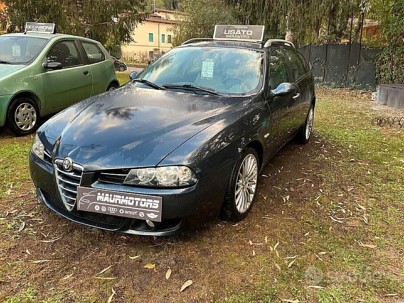 Usata Alfa Romeo 156 Exclusive 149 CV (109 kW) 2005 Blu Station wagon