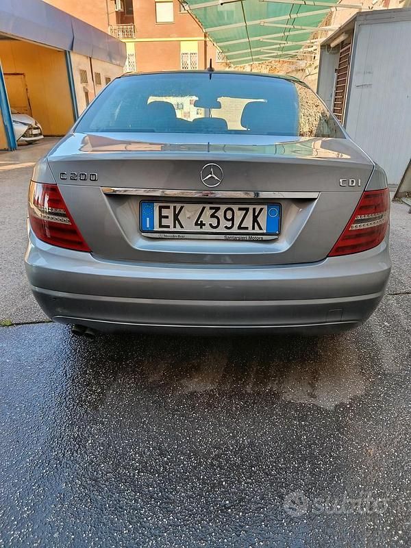 Usata Mercedes C200 136 CV (100 kW) 2012 Grigio Monovolume