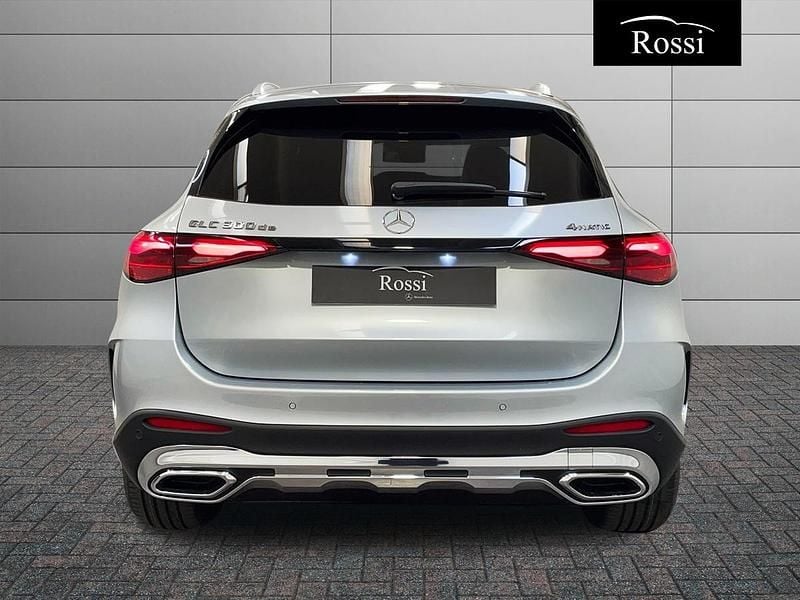 Nuova Mercedes GLC300e 197 CV (144 kW) 2026 Nero Coupé