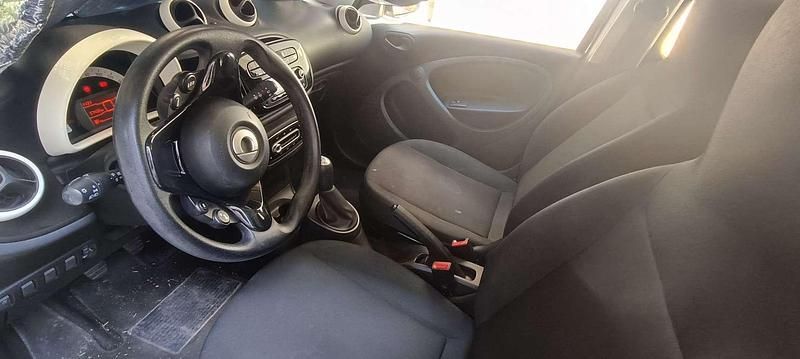 Usata Smart ForFour Prime 71 CV (52 kW) 2018 Nero Utilitaria