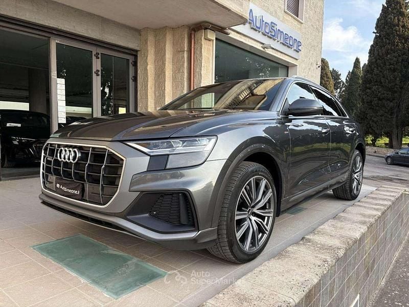 Usata Audi Q8 S-line plus 286 CV (210 kW) 2021 Grigio SUV
