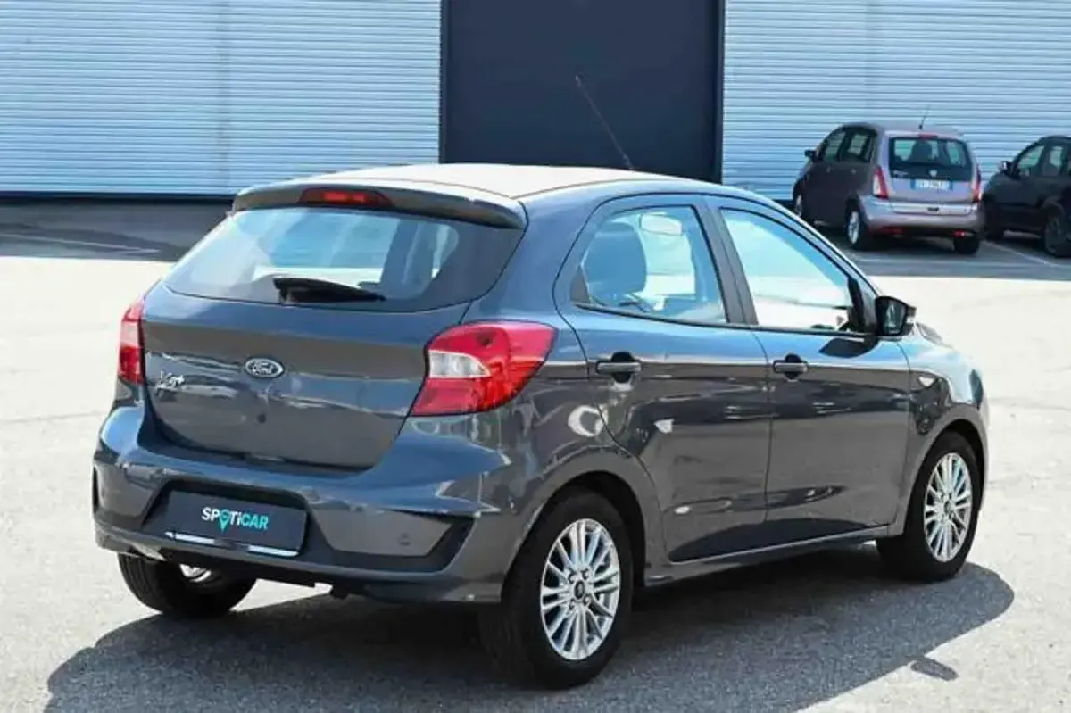 Usata Ford Ka Plus Ultimate 86 CV (63 kW) 2019 Grigio Utilitaria