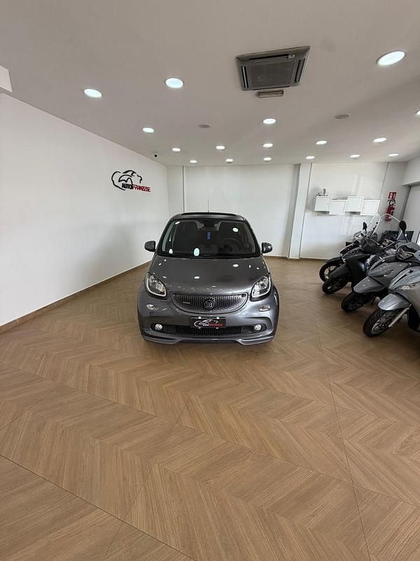 Usata Smart ForFour Prime 89 CV (65 kW) 2017 Grigio Utilitaria
