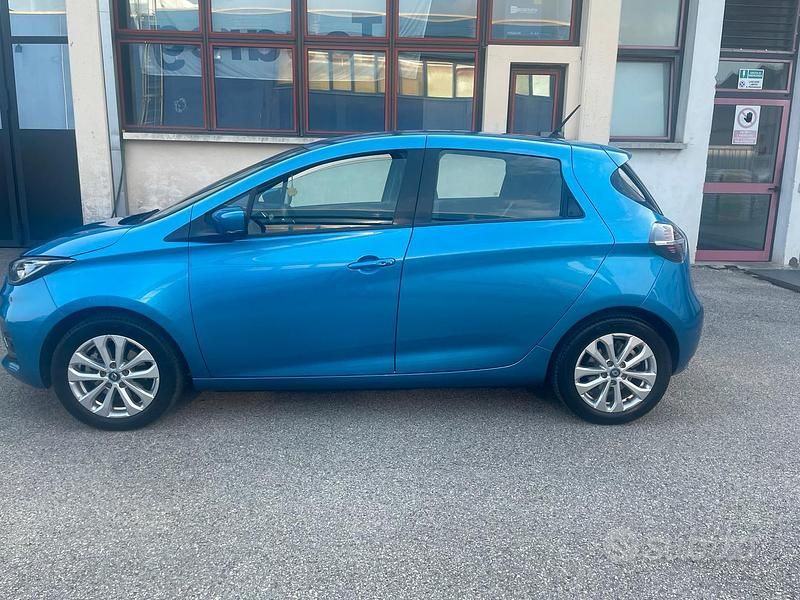 Usata Renault Zoe 80 kW (109 CV) 2020 Blu Utilitaria