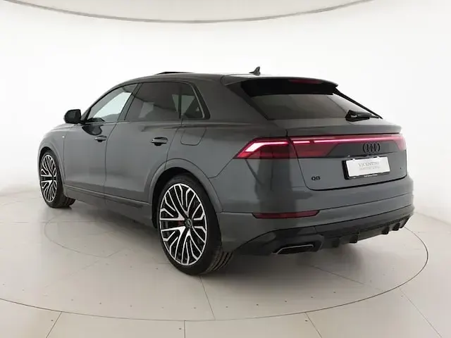 Usata Audi Q8 S-line plus 489 CV (359 kW) 2026 Grigio daytona perlato SUV