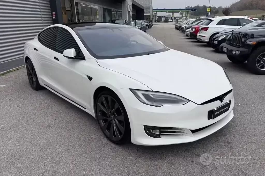 Usata Tesla Model S Performance 180 kW (245 CV) 2020 Grigio Utilitaria