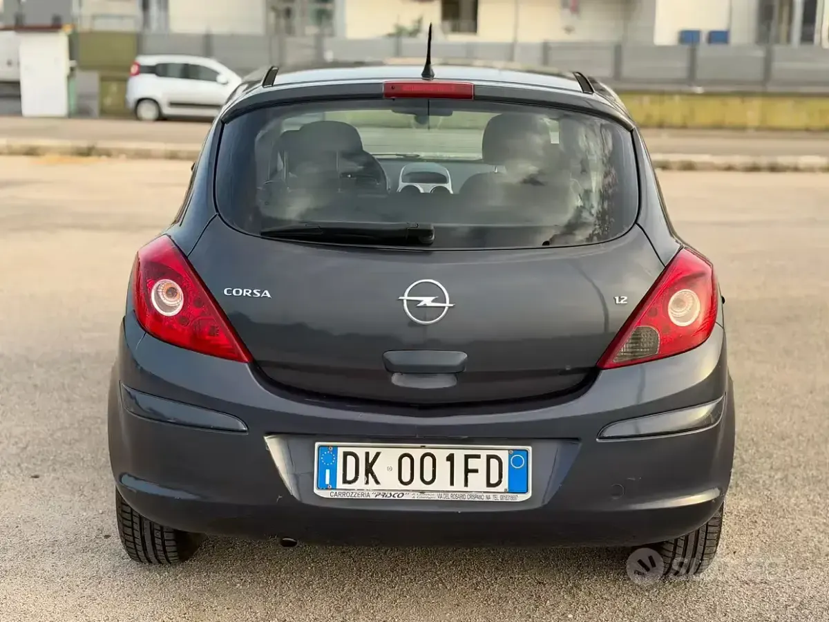 Usata Opel Corsa Club 60 CV (44 kW) 2007 Grigio Utilitaria