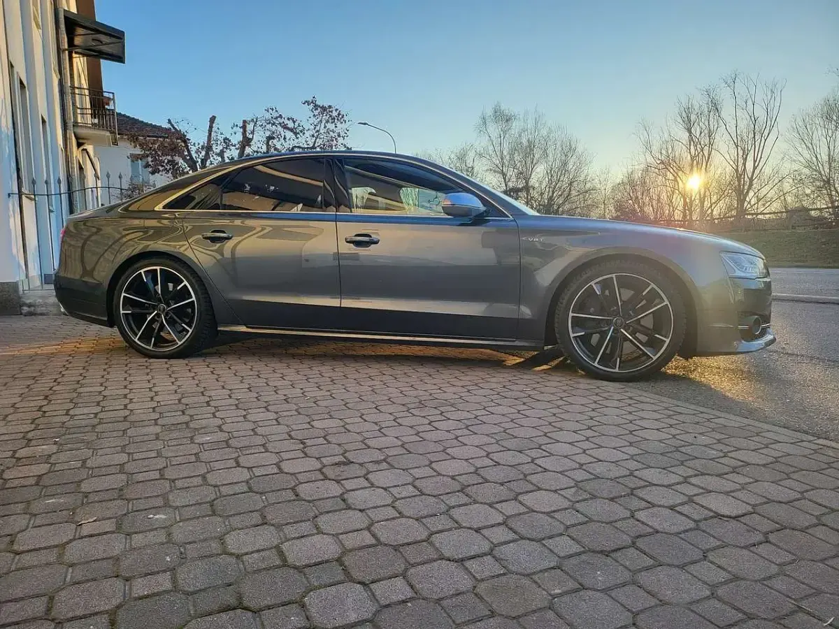 Usata Audi S8 Ambiente 519 CV (381 kW) 2014 Daytona Berlina