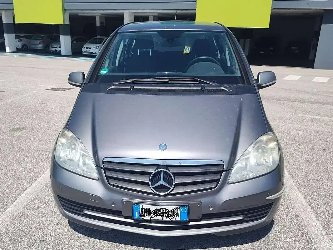 Usata Mercedes A180 109 CV (80 kW) 2011 Utilitaria