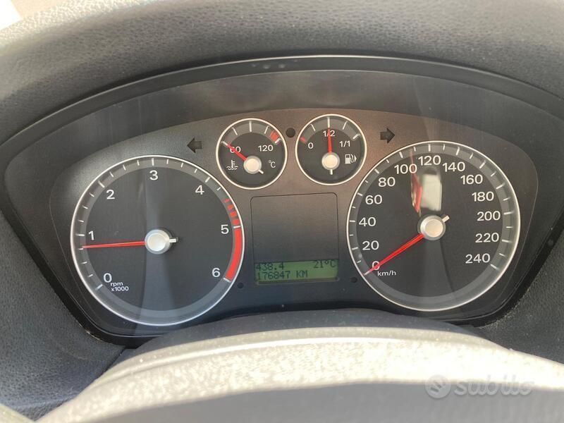 Usata Ford Focus 2005 Grigio Berlina