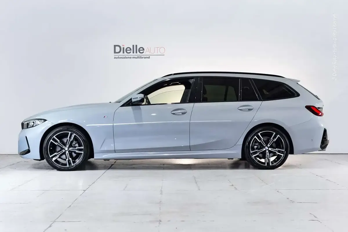Usata BMW 320 M Sport 190 CV (139 kW) 2025 Brooklyn grau metallic Station wagon