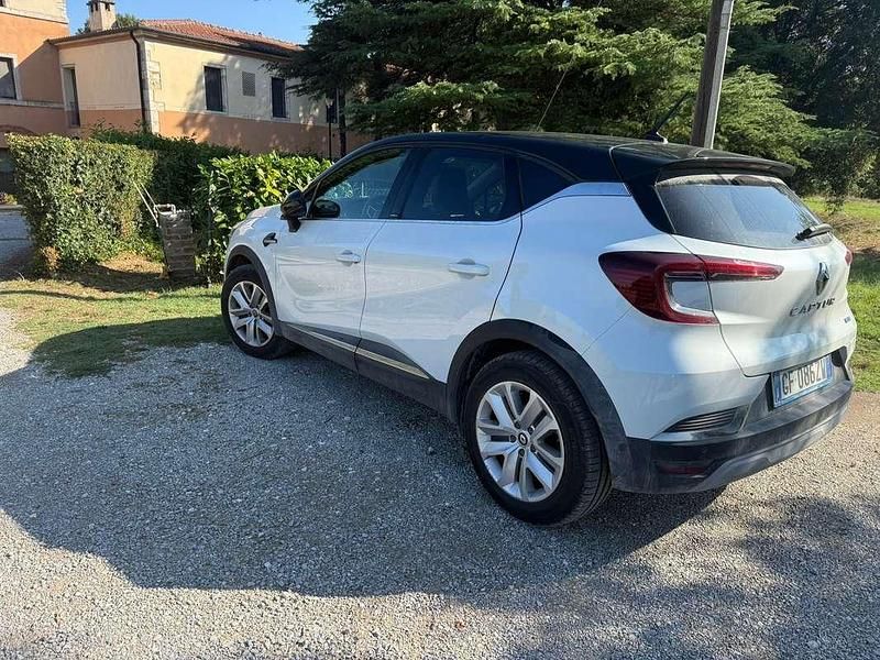 Usata Renault Captur Intens 94 CV (69 kW) 2021 Bianco SUV