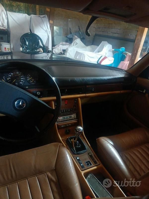 Usata Mercedes E280 1983 Blu Berlina