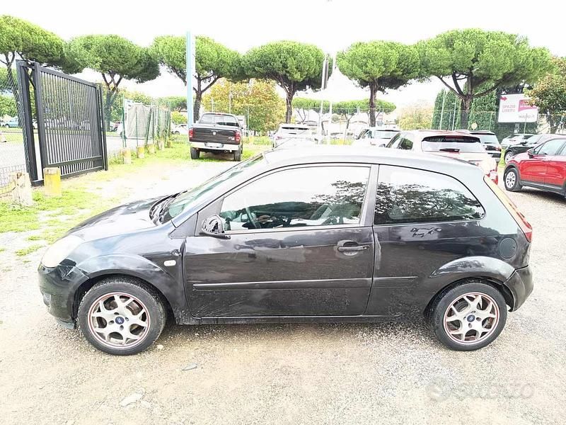 Occasion Ford Fiesta Titanium 75 ch (55 kW) 2007 Noir Citadine