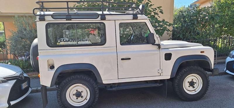 Usata Land Rover Defender S 122 CV (89 kW) 2009 Bianco Station wagon