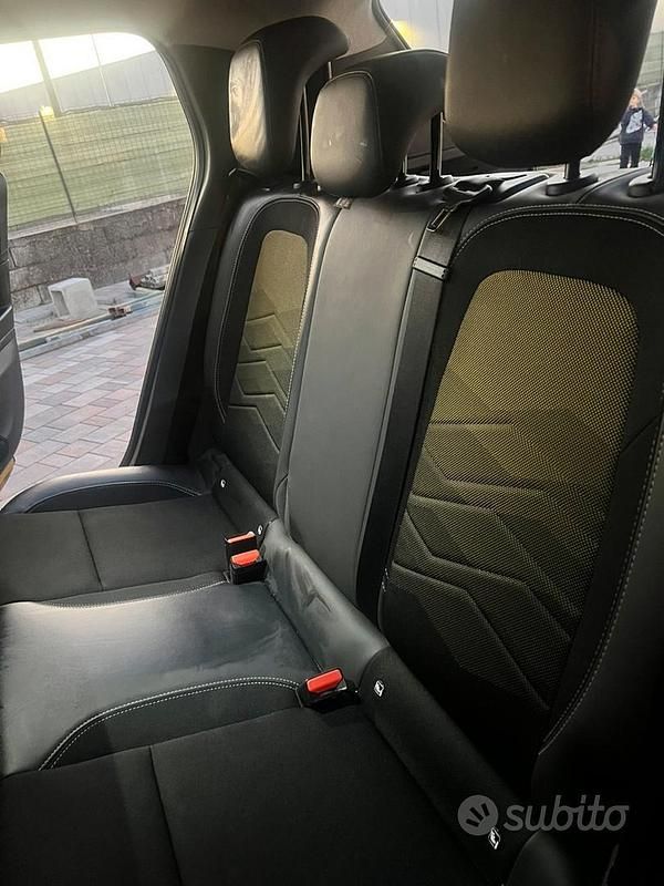 Usata Jeep Avenger Summit 100 CV (73 kW) 2023 Giallo SUV